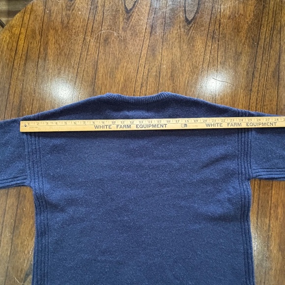 Country Classics navy blue 100% lambswool crew neck split hem sweater size L - Picture 15 of 16